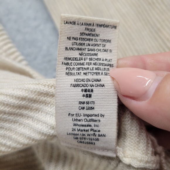 Free People Women's Deep V Neck Beige Bell Sleeve Sweater Size Medium Boho - Picture 8 of 9